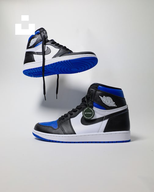 blue and black nike high top sneakers photo – Free Blue Image on Unsplash