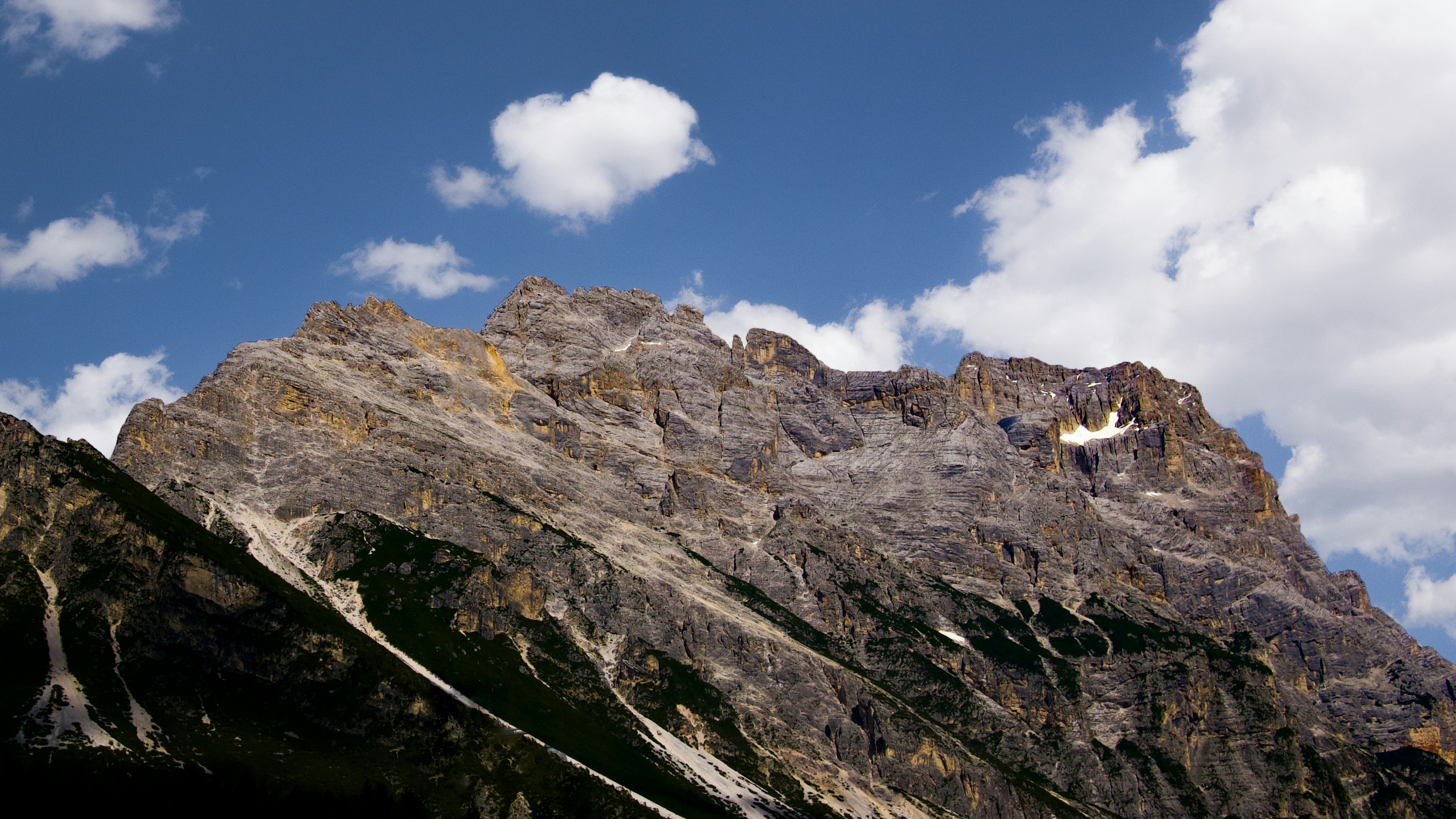 Photo by tomasdincau