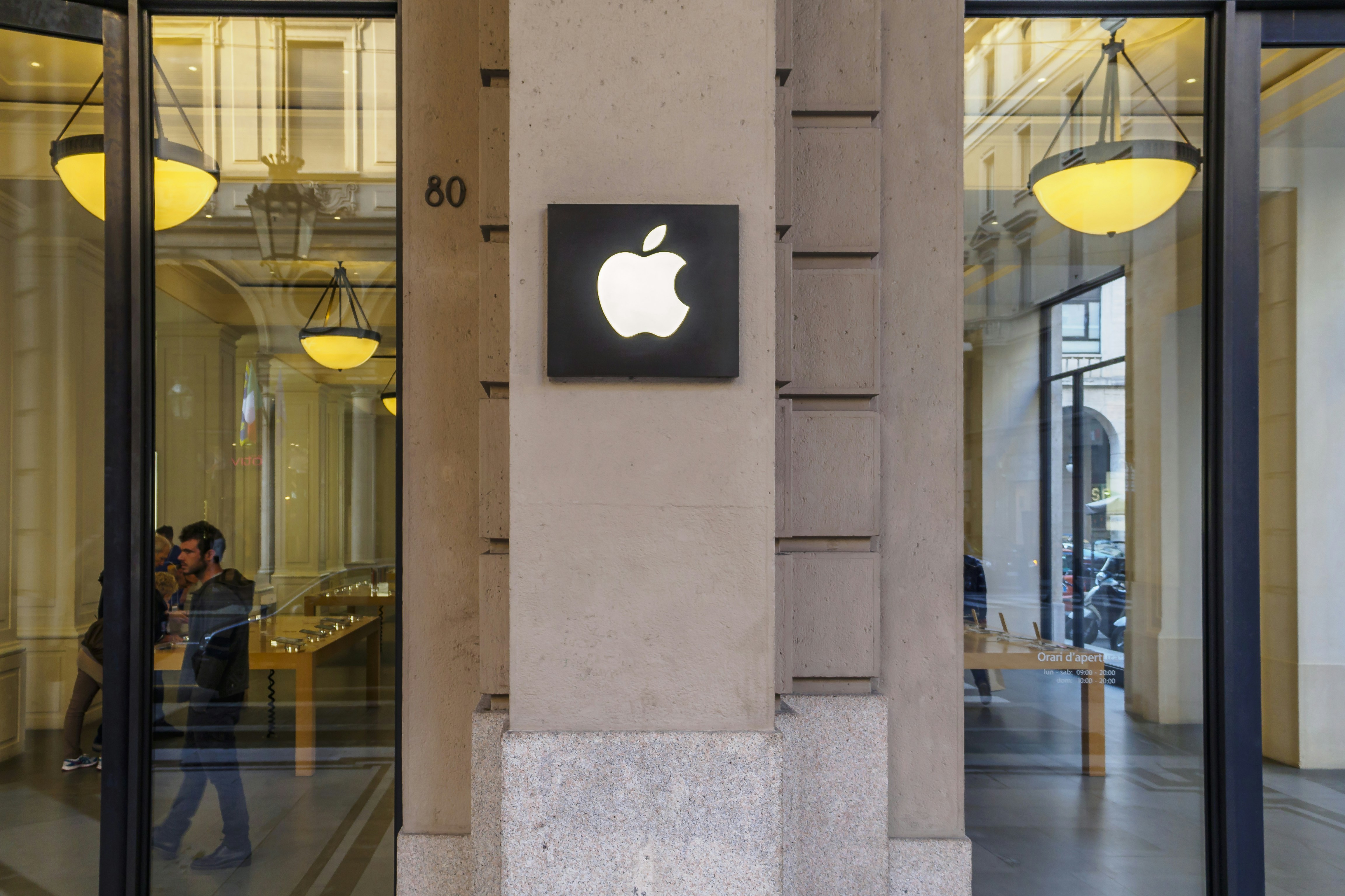 Apple Opens First Developer Hub in Singapore - Vakilsearch | Blog