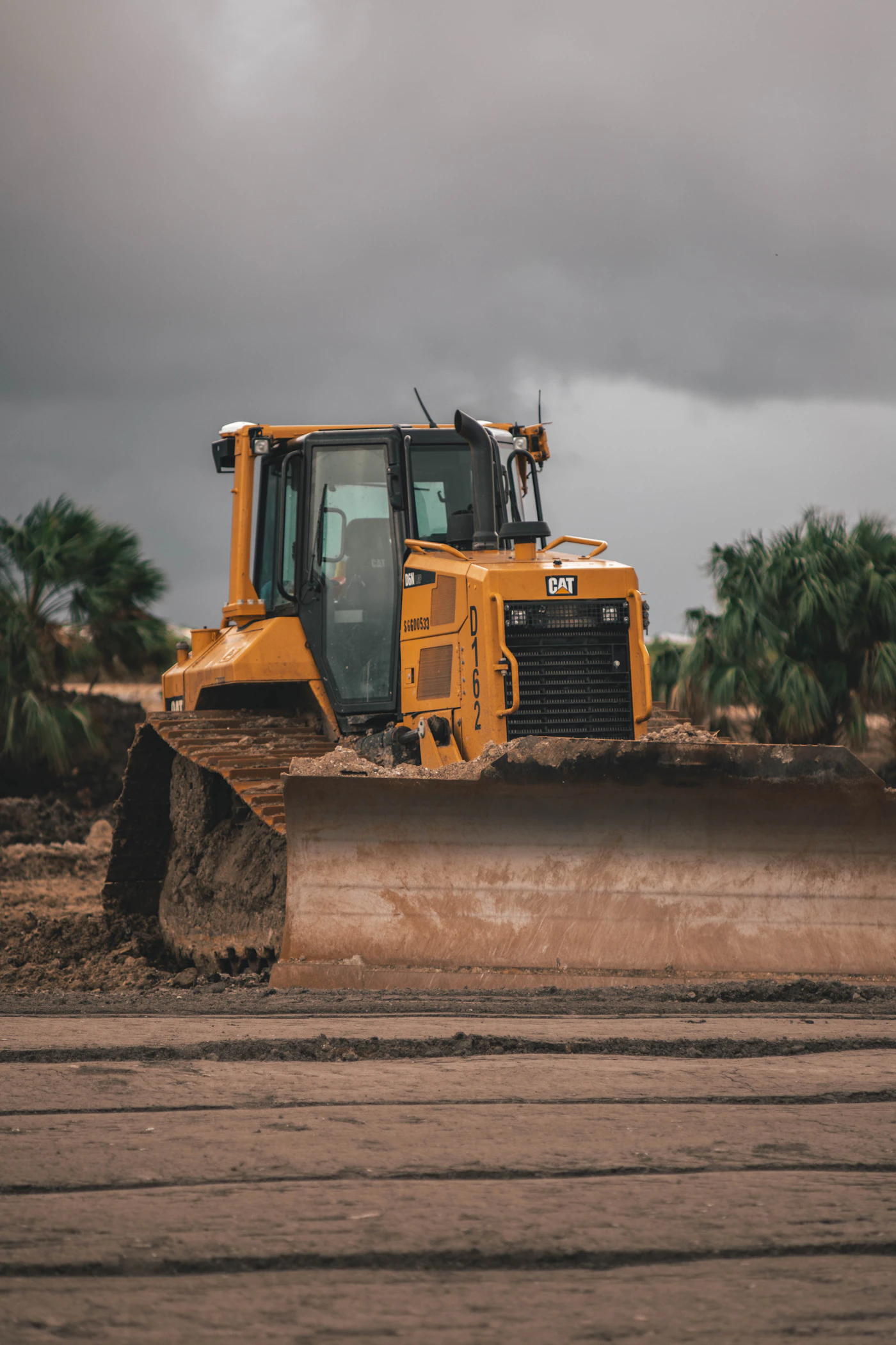 2020 Caterpillar CB66B Tandem Roller equipment image
