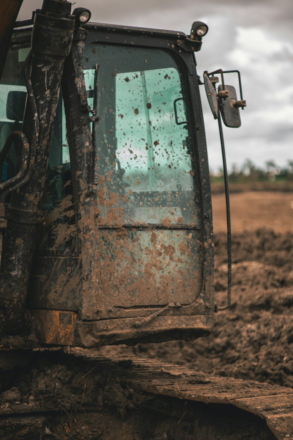 green and brown metal machine