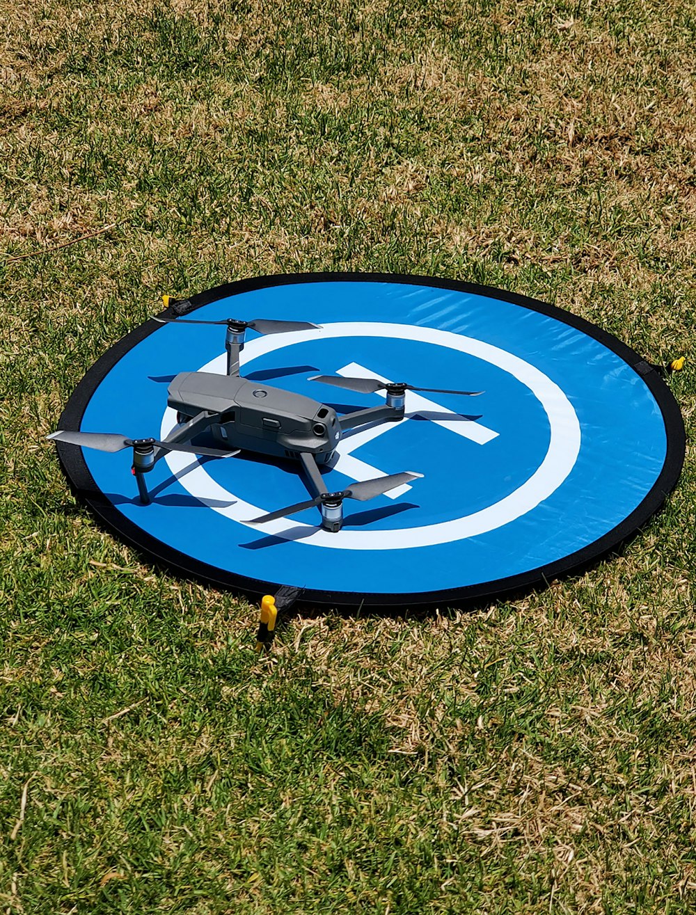 black and white plane on round blue and white round plate