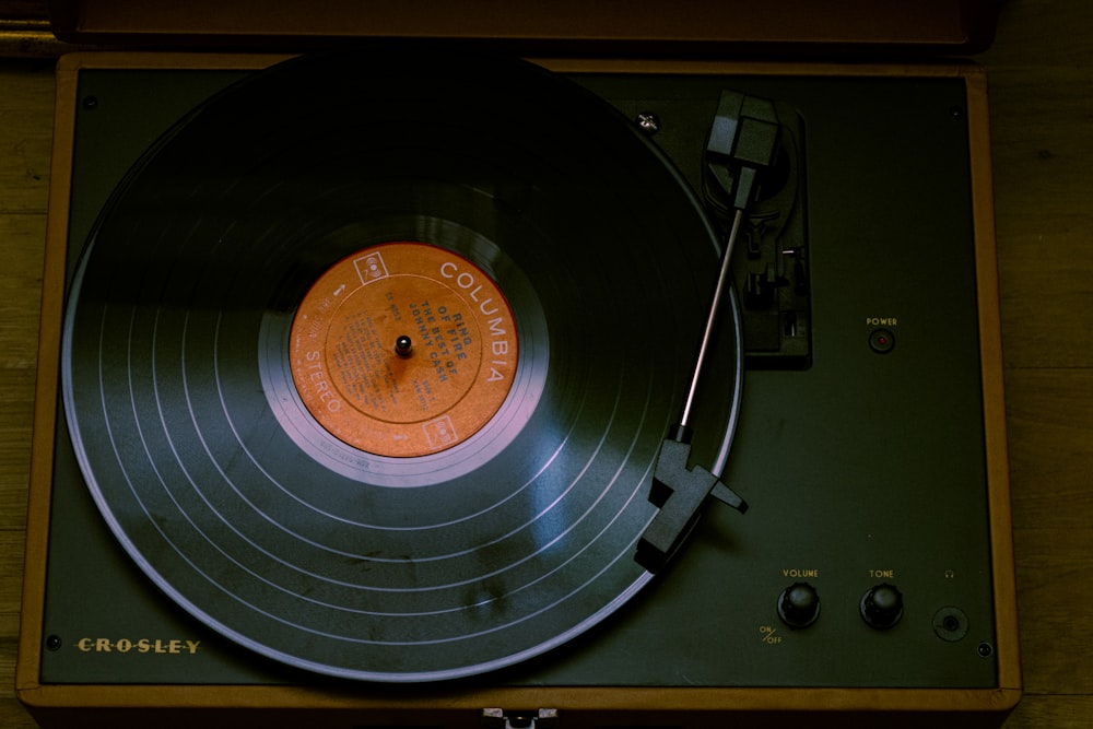 black and brown vinyl record player