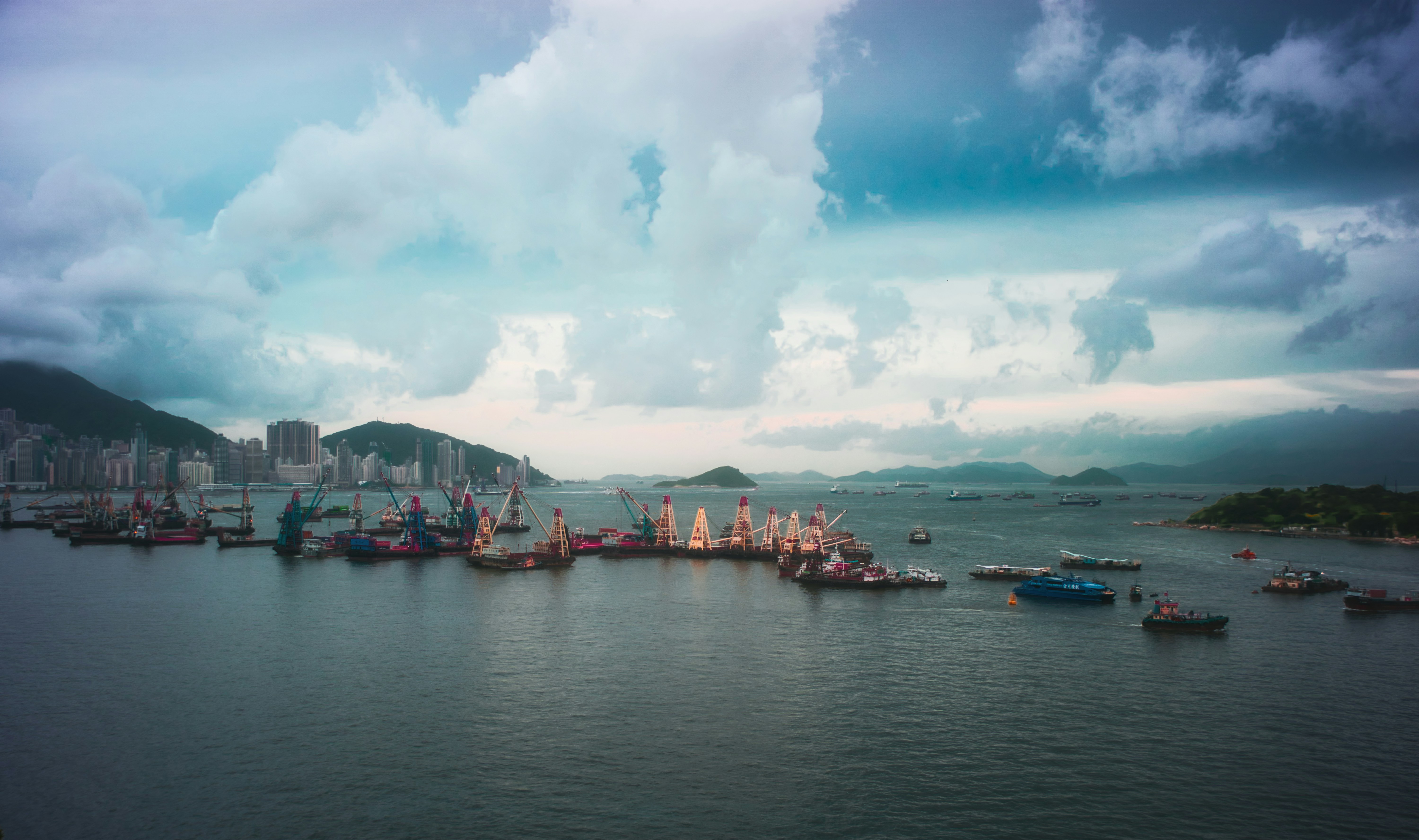 Photo by thomaskinto