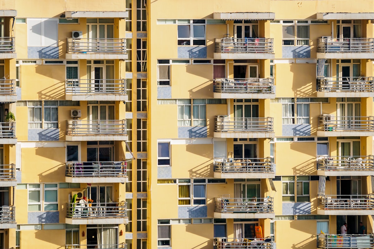 Grüne Oase hoch über der Stadt: Balkon gestalten und pflegen