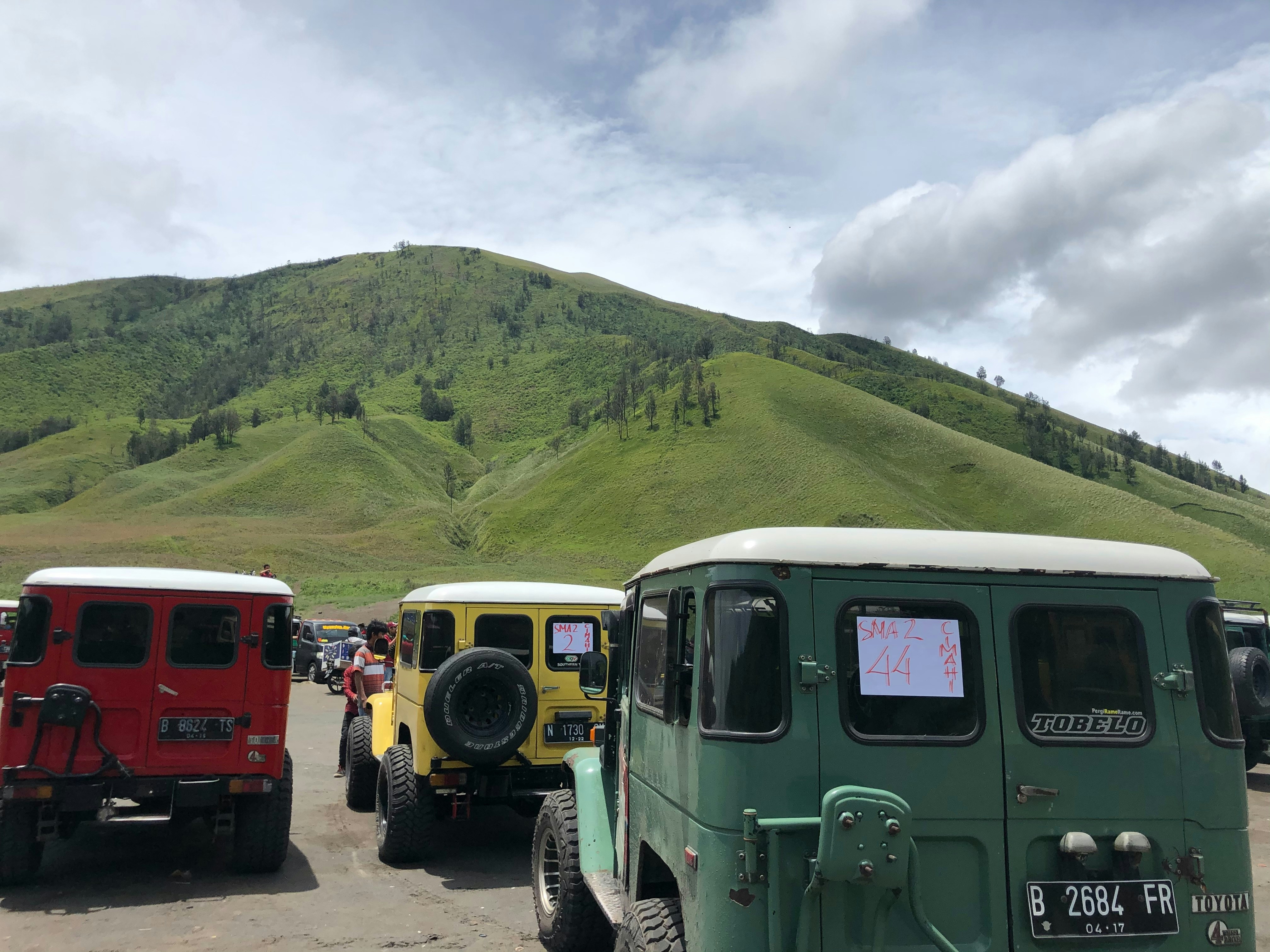 呼伦贝尔旅游包车联系方式
