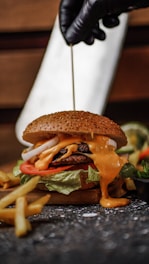 burger with lettuce and tomato