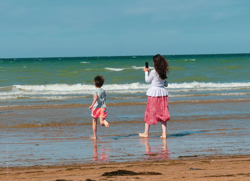 Best Beaches for Kids Near Leeds: Safe, Shallow, and Worth the Drive