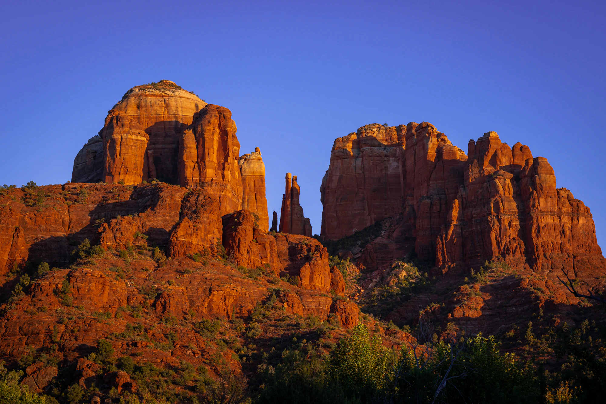Scenic road through Sedona red rock country
