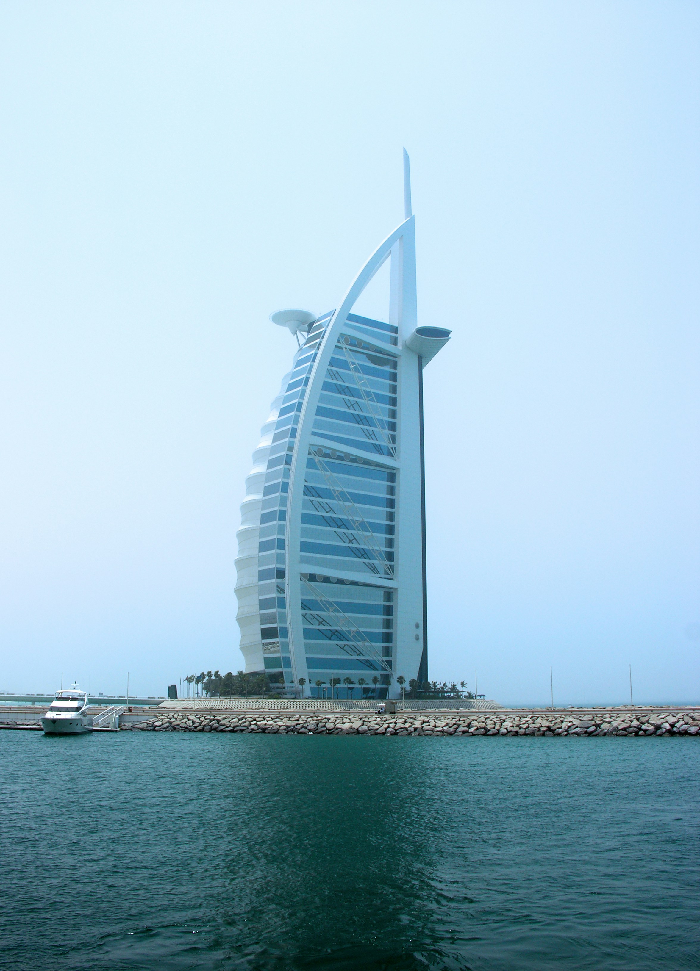 photo-1603965145714-3a45c6a4cf6a