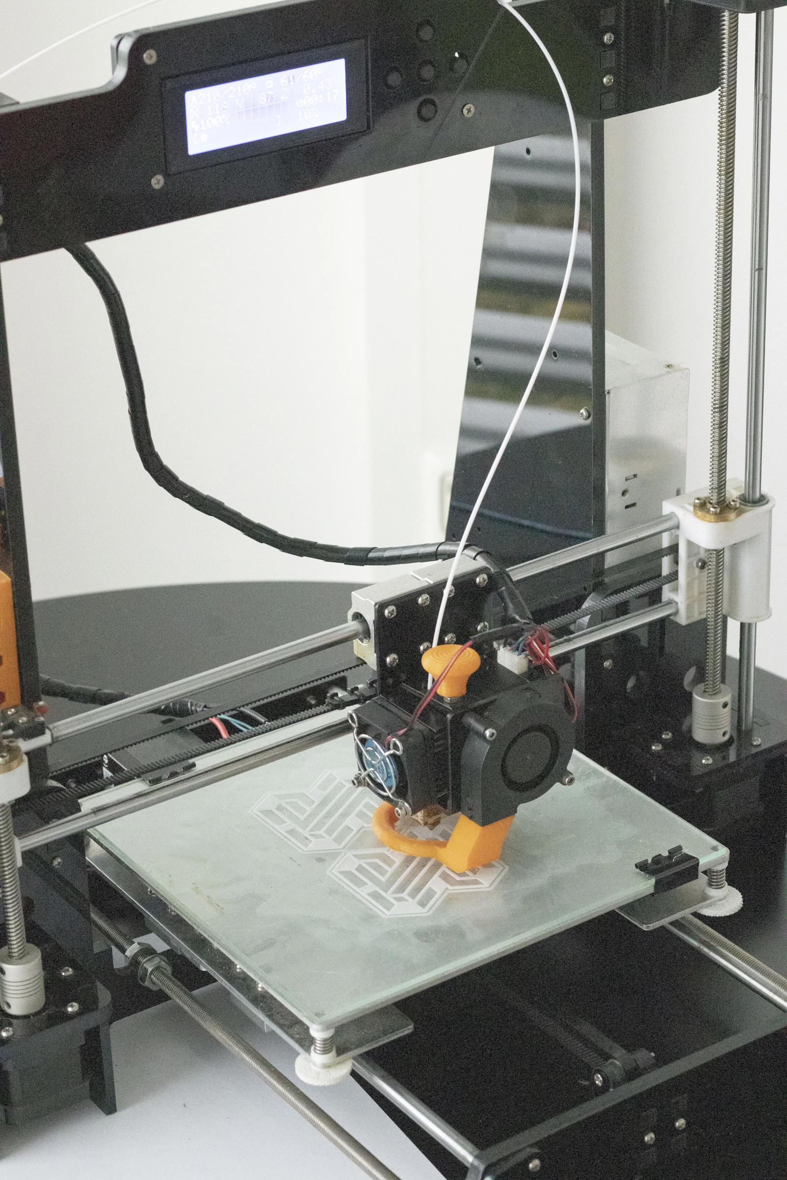 3D printer producing a functional plastic component