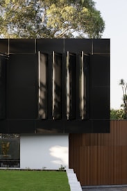 photo 1604014238029 86e8c12579f2?q=85&w=275&h=275&fit=crop