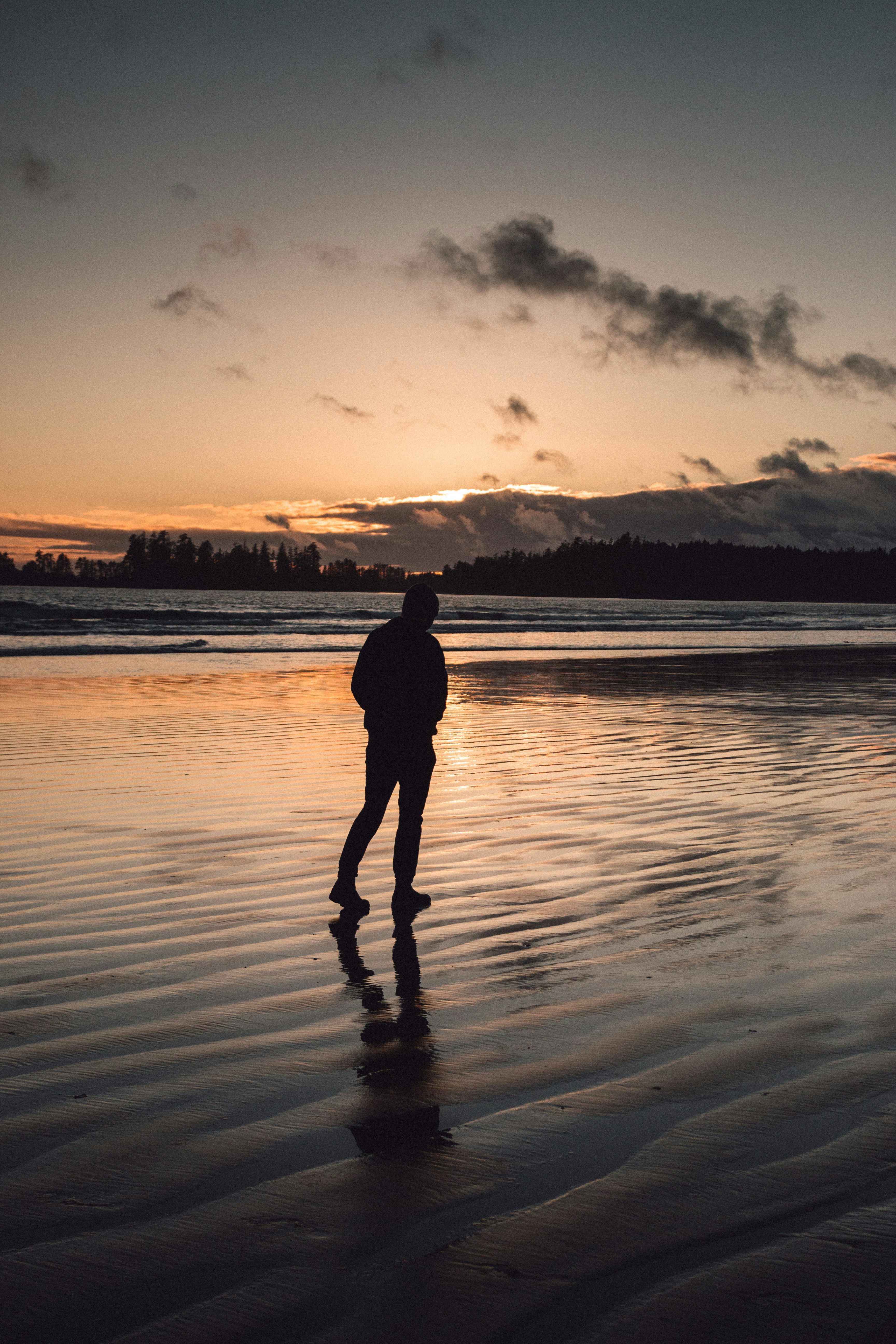 Walking On Water Pictures Download Free Images On Unsplash