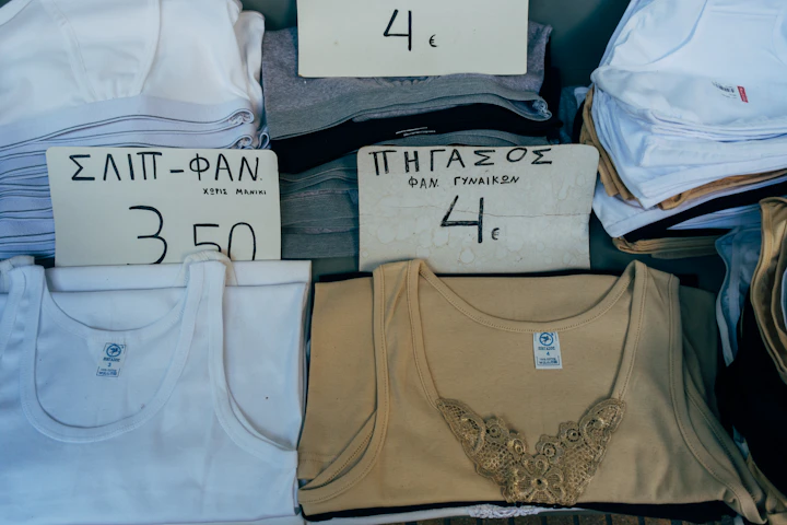 white crew neck t-shirt