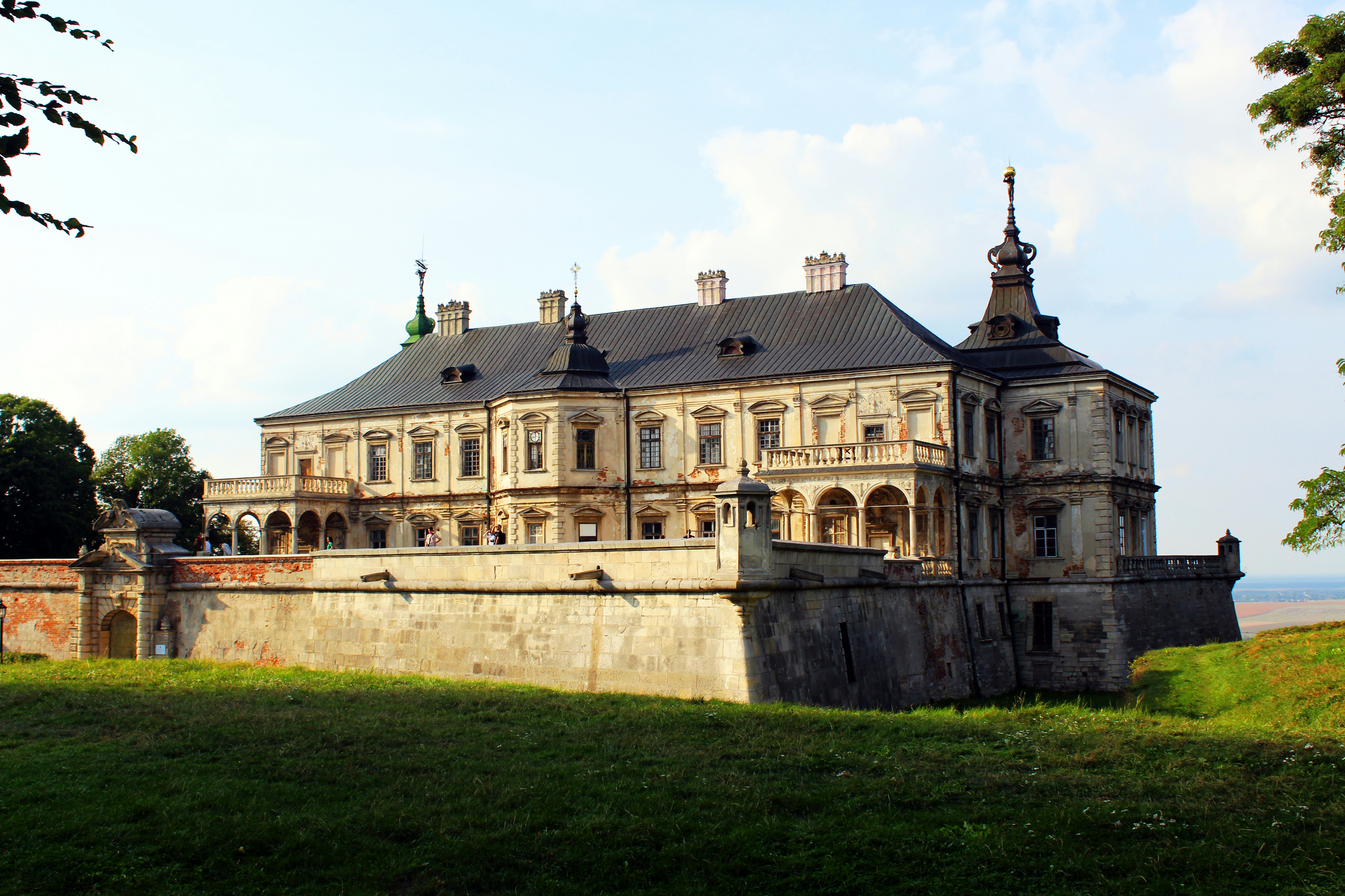 New Palace (Neues Schloss) photo 2