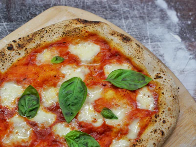 Kids margherita pizza