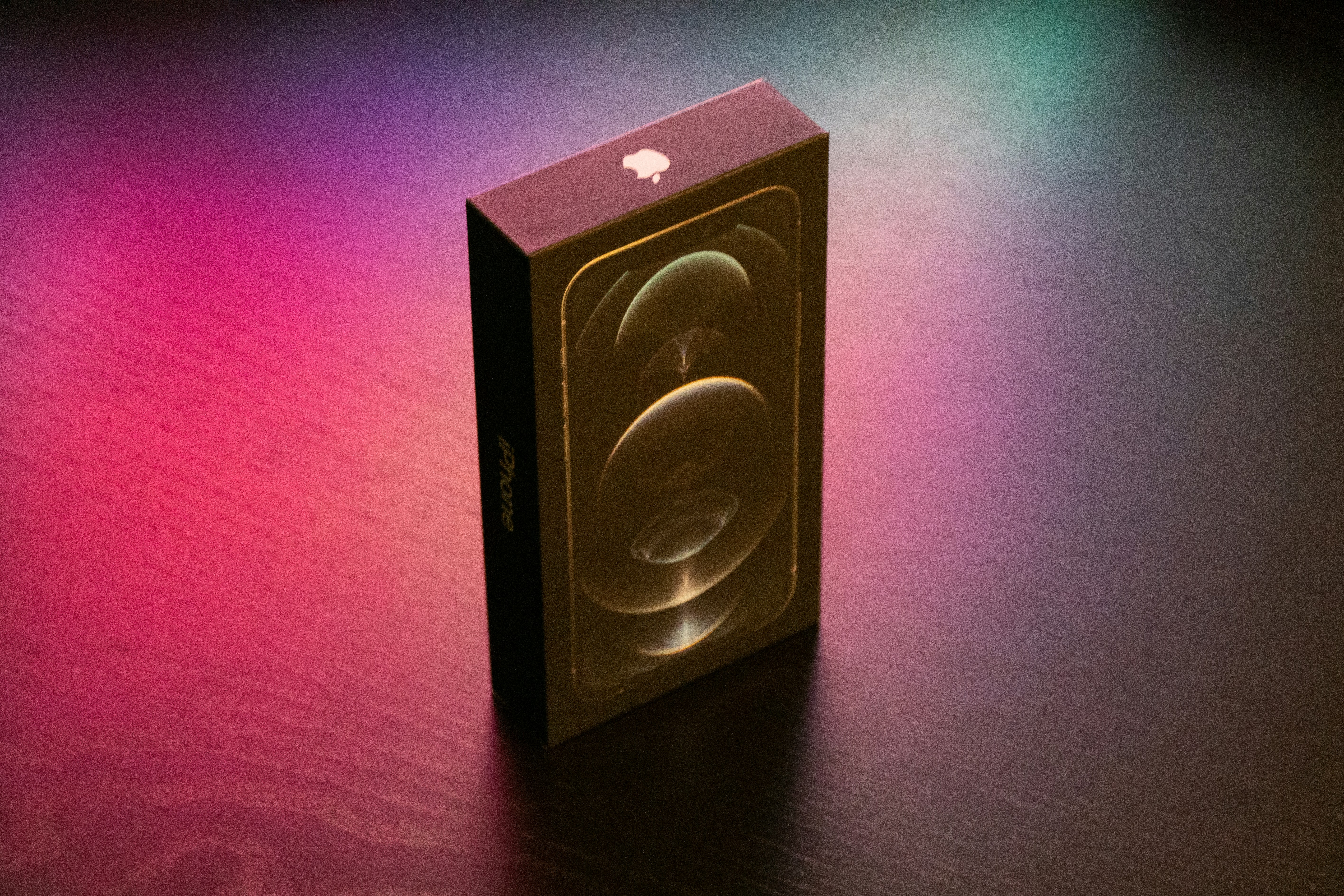 Китайские студенты подали в суд на Apple из-за отсутствия зарядных устройств в комплекте с iPhone