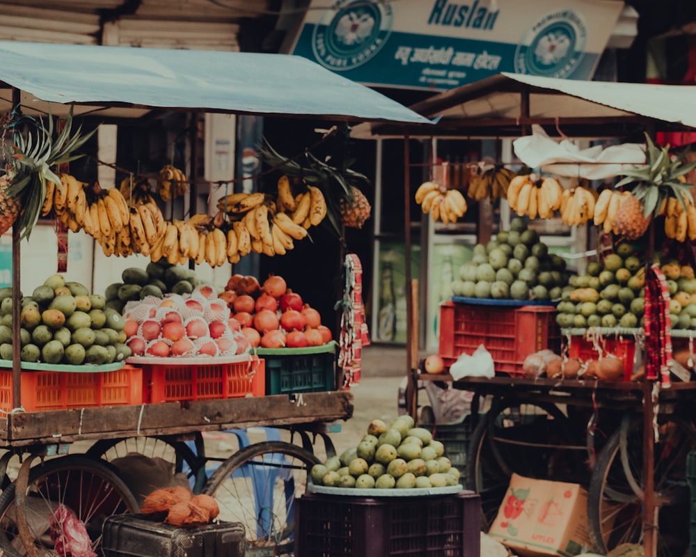 Puesto de frutas en el mercado