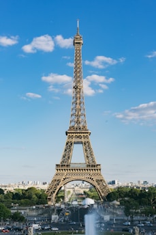 eiffel tower under blue sky during daytime