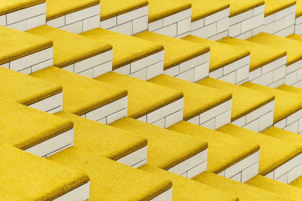 yellow and white concrete blocks