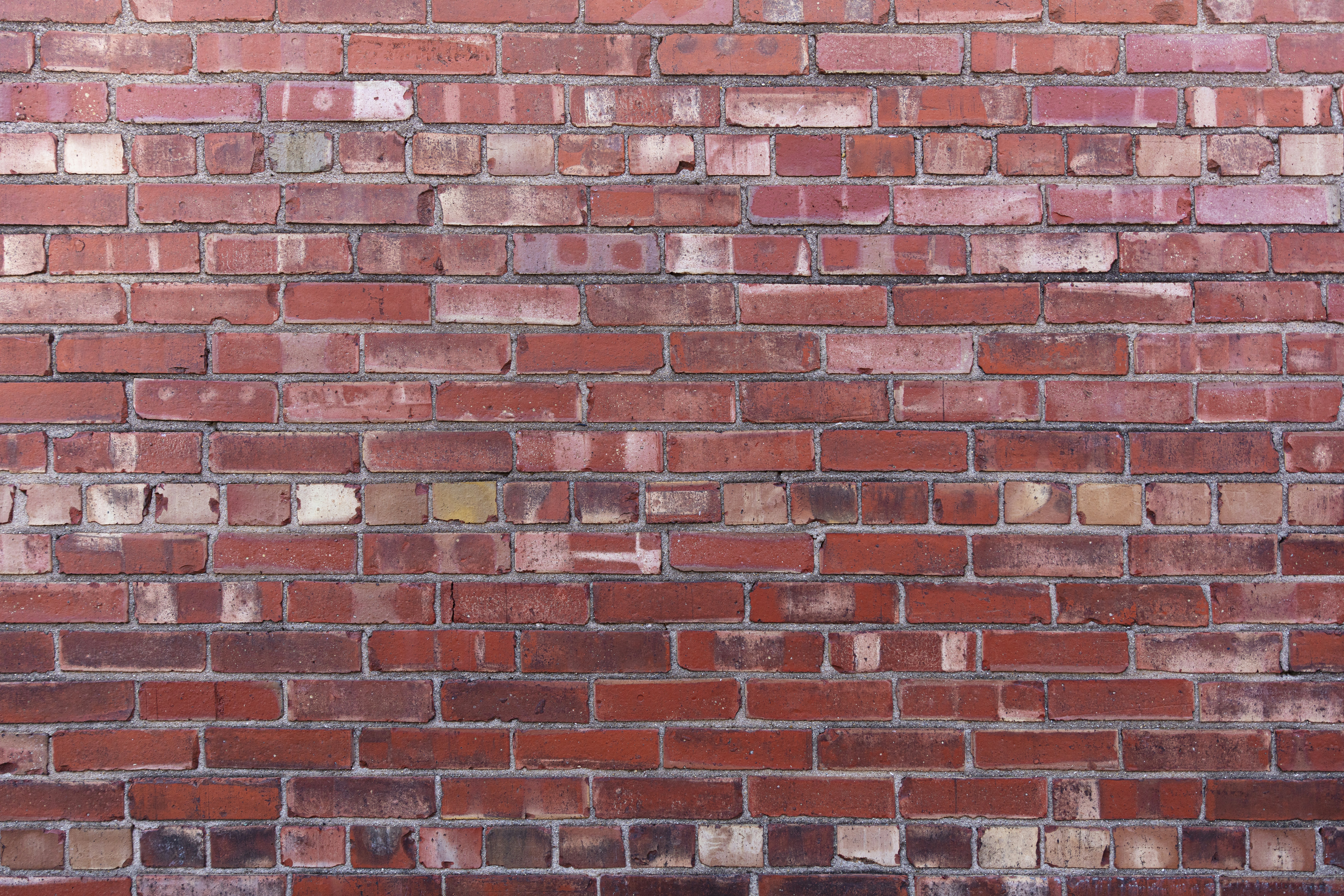 The Pros and Cons of Using Brick vs Siding