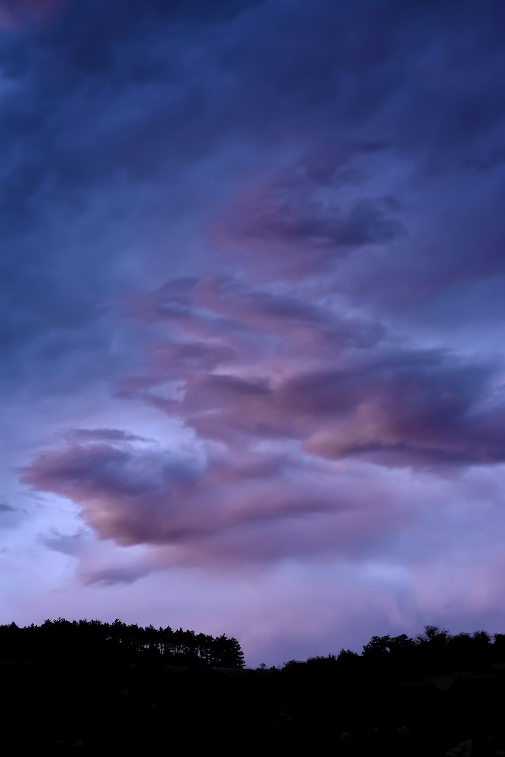 white clouds and blue sky during daytime