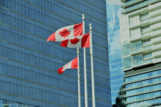 flag of us a on pole