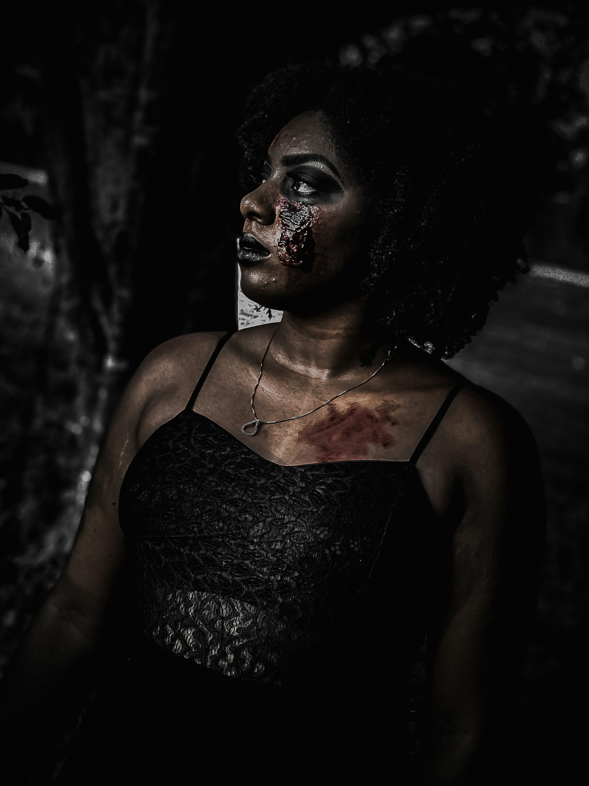 gray computer monitor