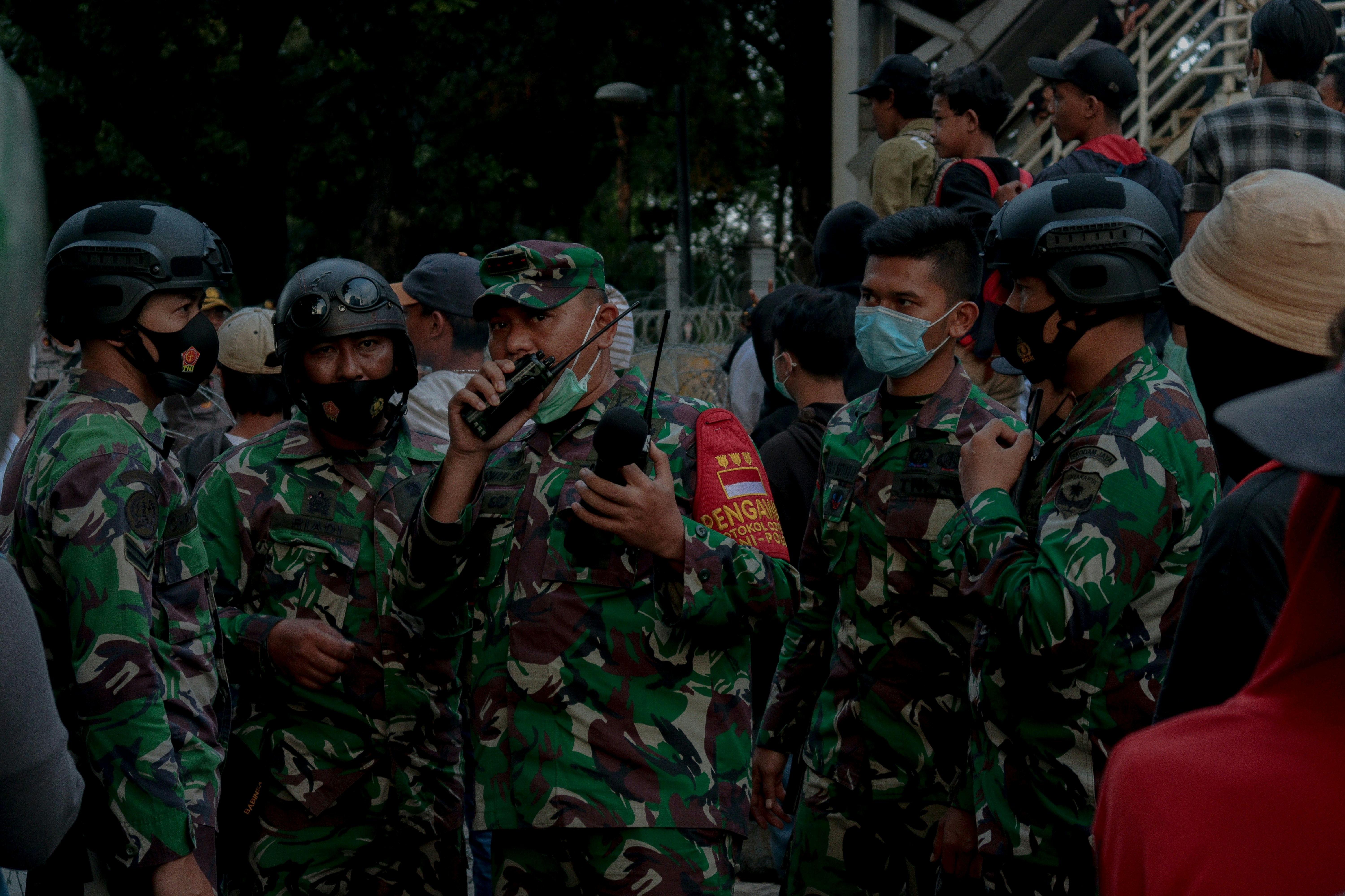 photo-1604297463634-a0802e0958b1?ixid=M3wxMjA3fDB8MXxzZWFyY2h8MTF8fGRwbyUyMDExJTIwdGFodW4lMjBha2hpcm55YSUyMGRpJTIwdGFuZ2thcCUyMHRpbSUyMGludGVsZWplbiUyMGtlamF0aSUyMGphd2ElMjBiYXJhdHxlbnwwfHx8fDE3NTIxNzc4NjZ8MA\u0026ixlib=rb-4.1.0