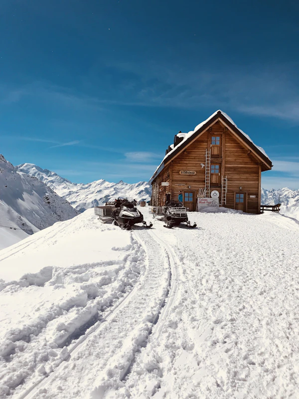 Group skiing down the piste