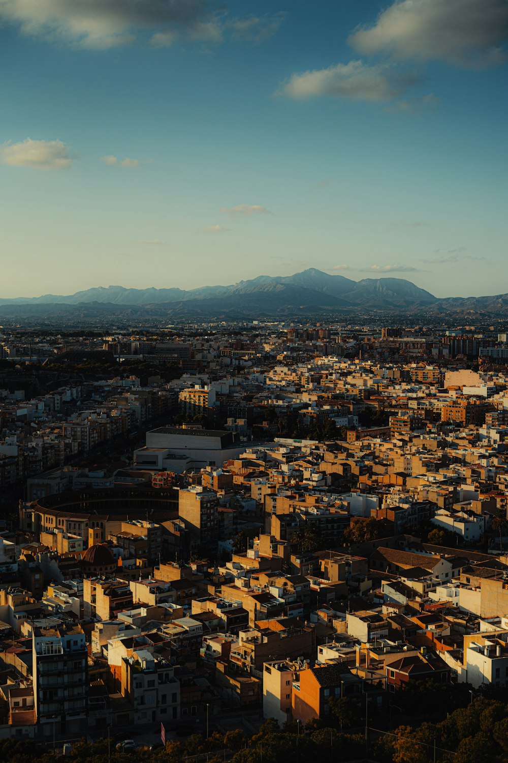 Vista aérea de los edificios de la ciudad durante el día