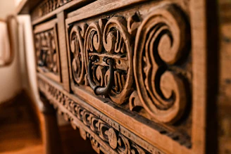 brown wooden fence in close up photography