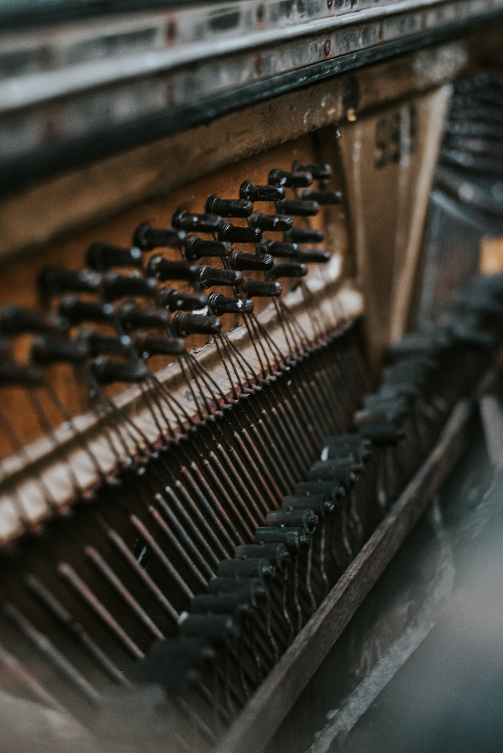 black and white piano keys