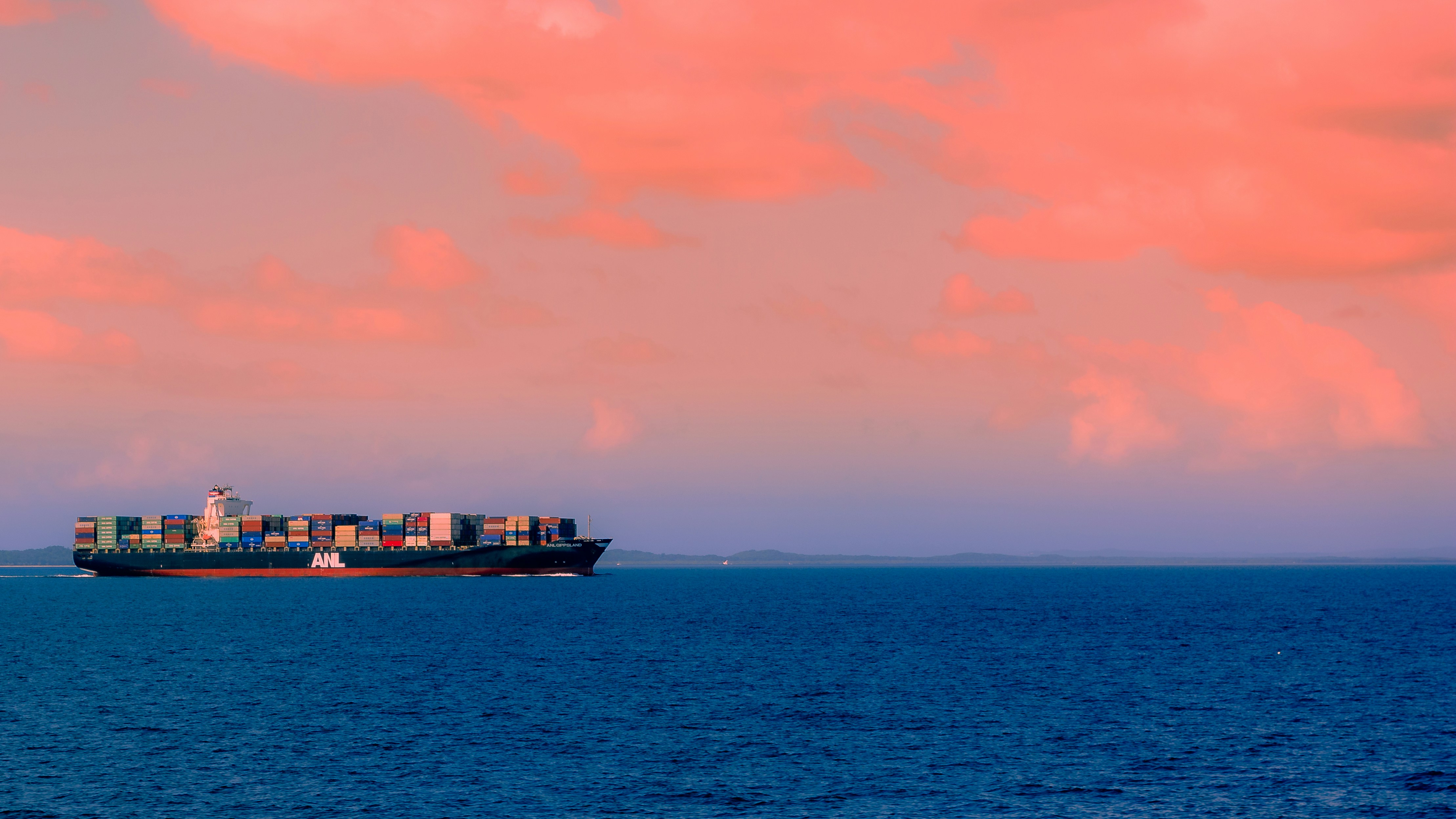 Seeing the Ship Before It Arrives: How Real-Time Vessel Intelligence Is Reshaping Canadian Import Strategy