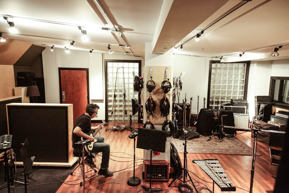 people playing musical instruments inside room