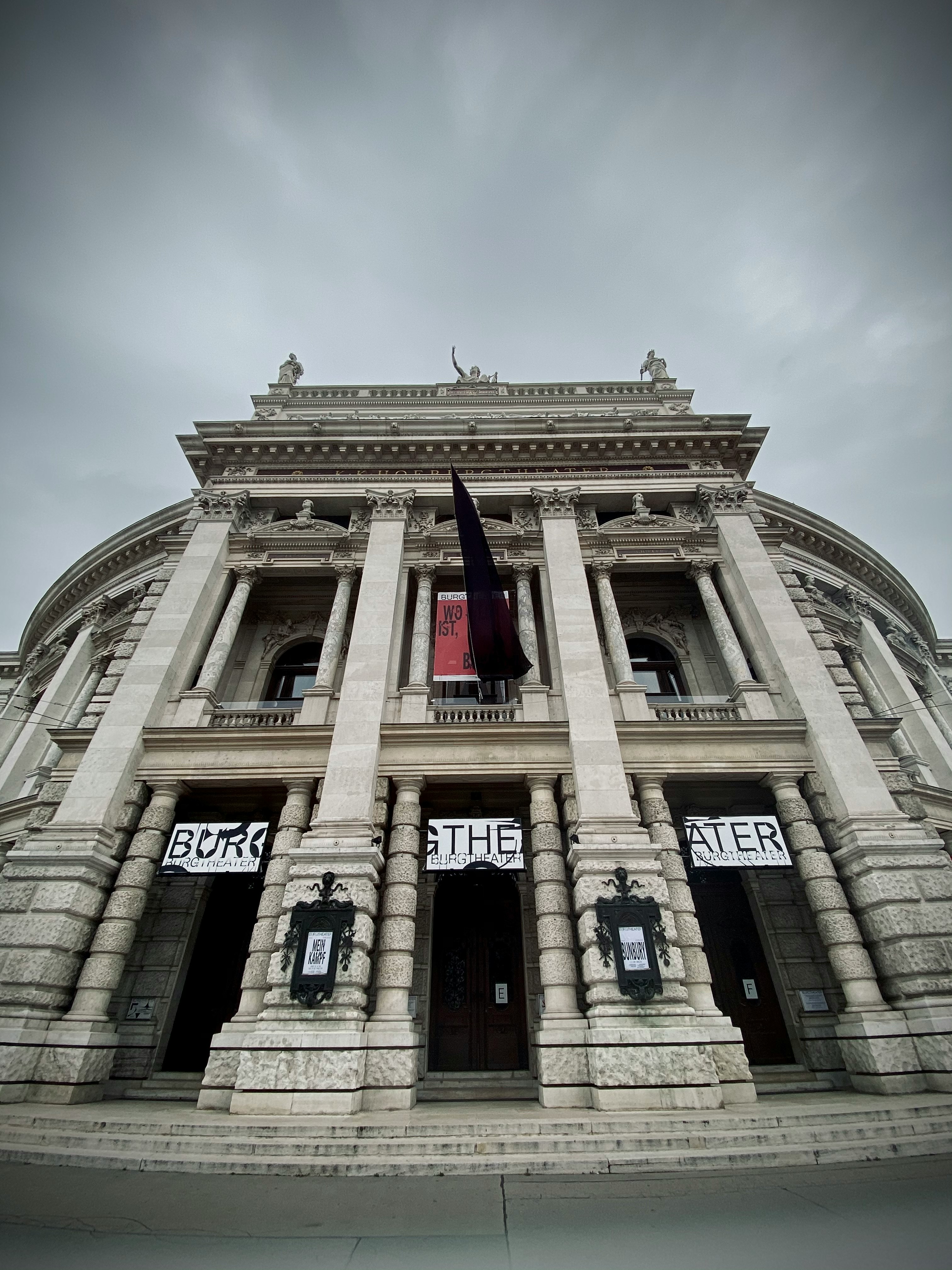 Flags at half-mast for days of mourning after Vienna terror attacks that killed 4 innocent people and wounded 23. Here Burgtheater.