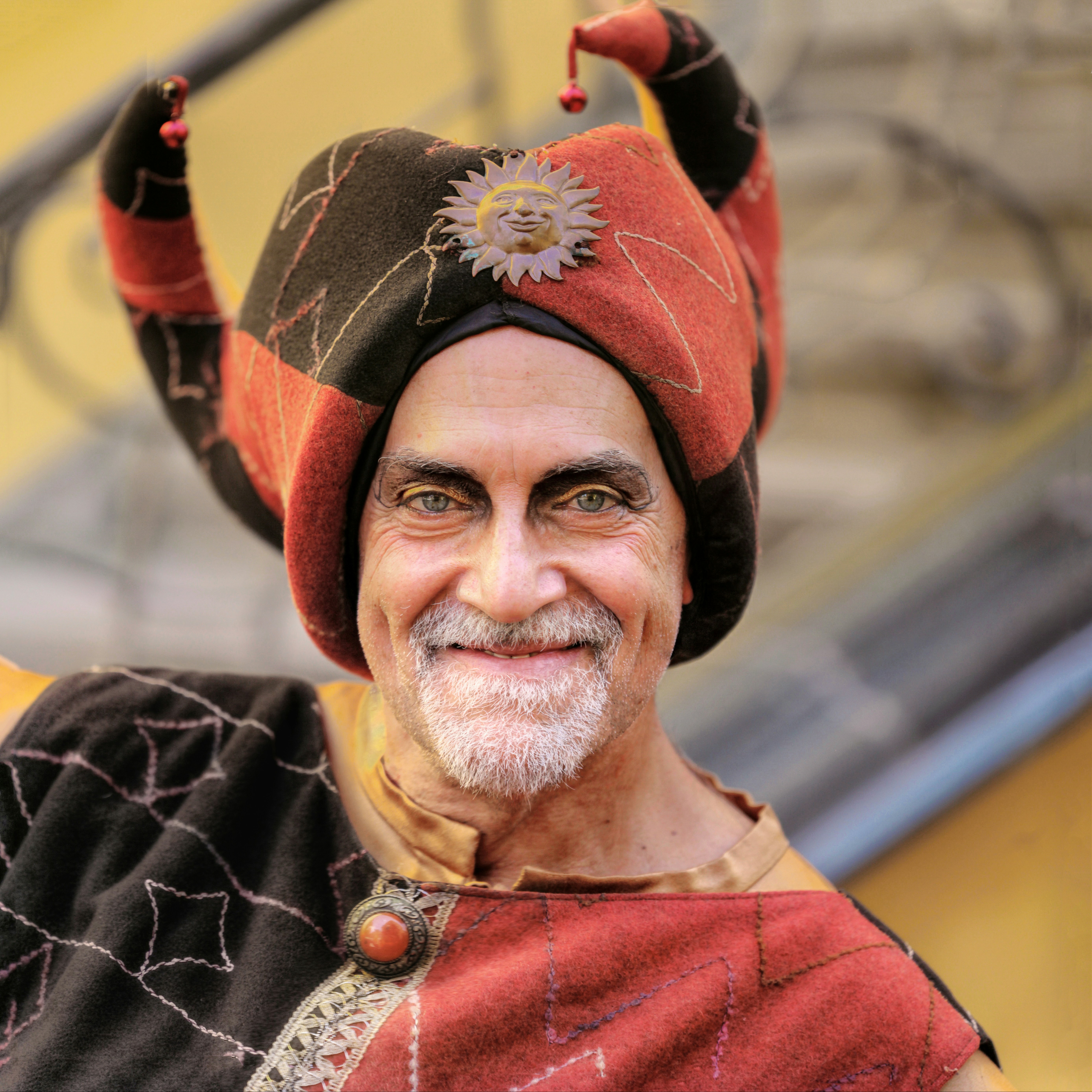 medieval court jester, wallpaper, Difference Between Jester and Clown: Historical & Cultural Roles 3