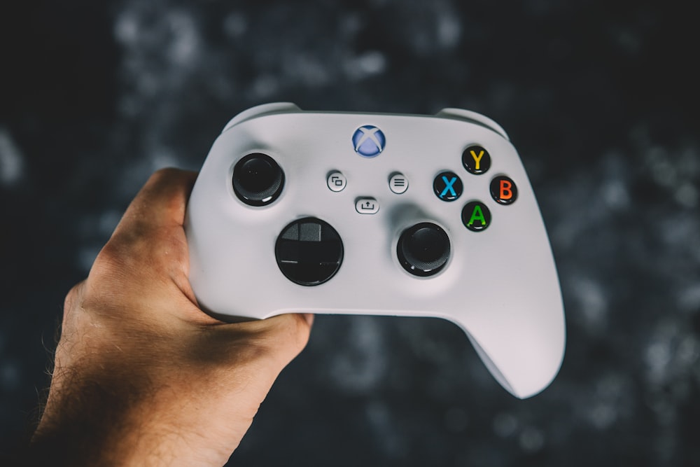 white xbox one game controller