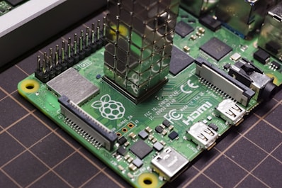 green and black computer motherboard