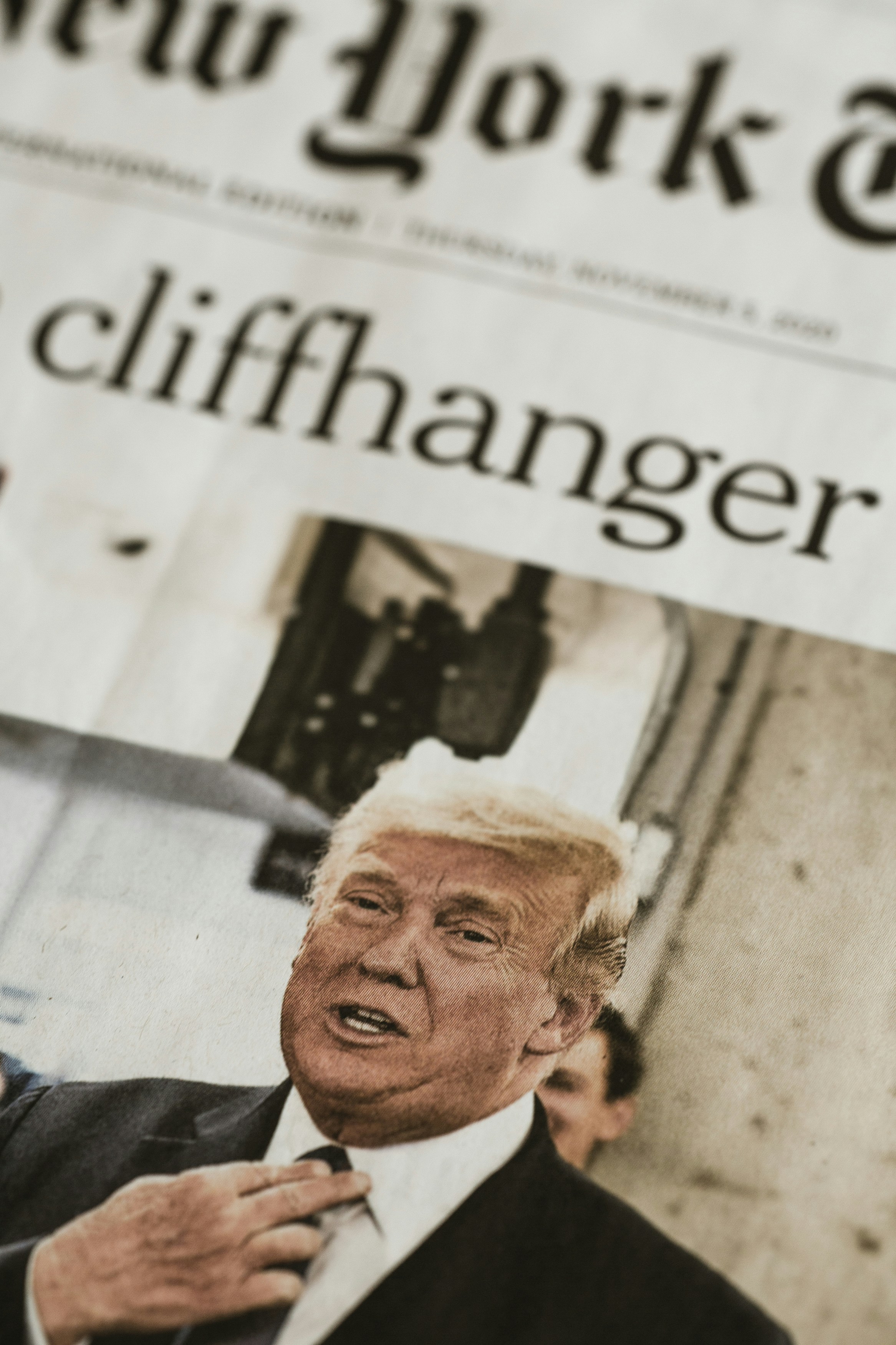 International daily newspaper from Thursday 5th November 2020 – Le Monde (France) \u0026 The New York Times (USA) – After the election report. Made with analog vintage lens, Leica APO Macro Elmarit-R 2.8 100mm (Year: 1993)