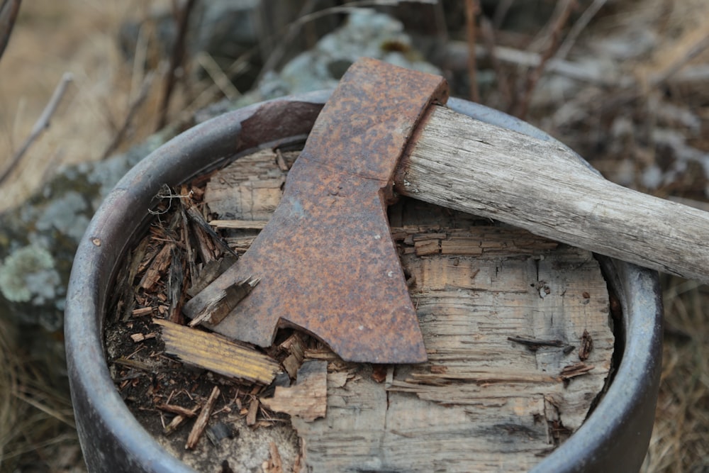 brown and gray metal round tool