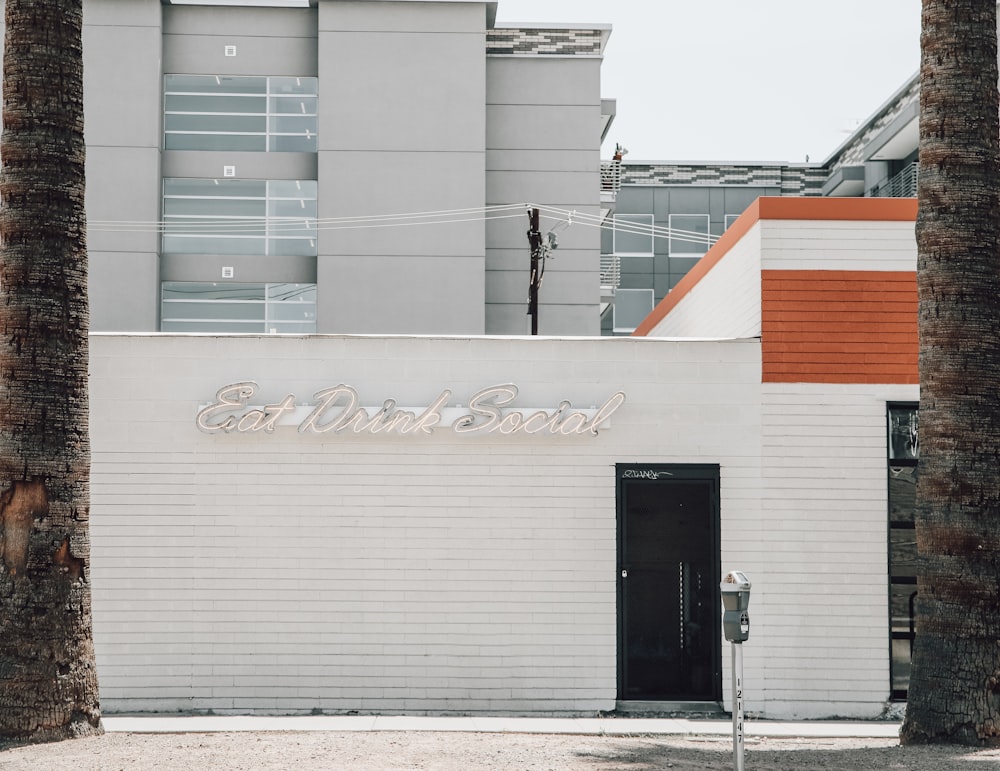 white and red UNKs building