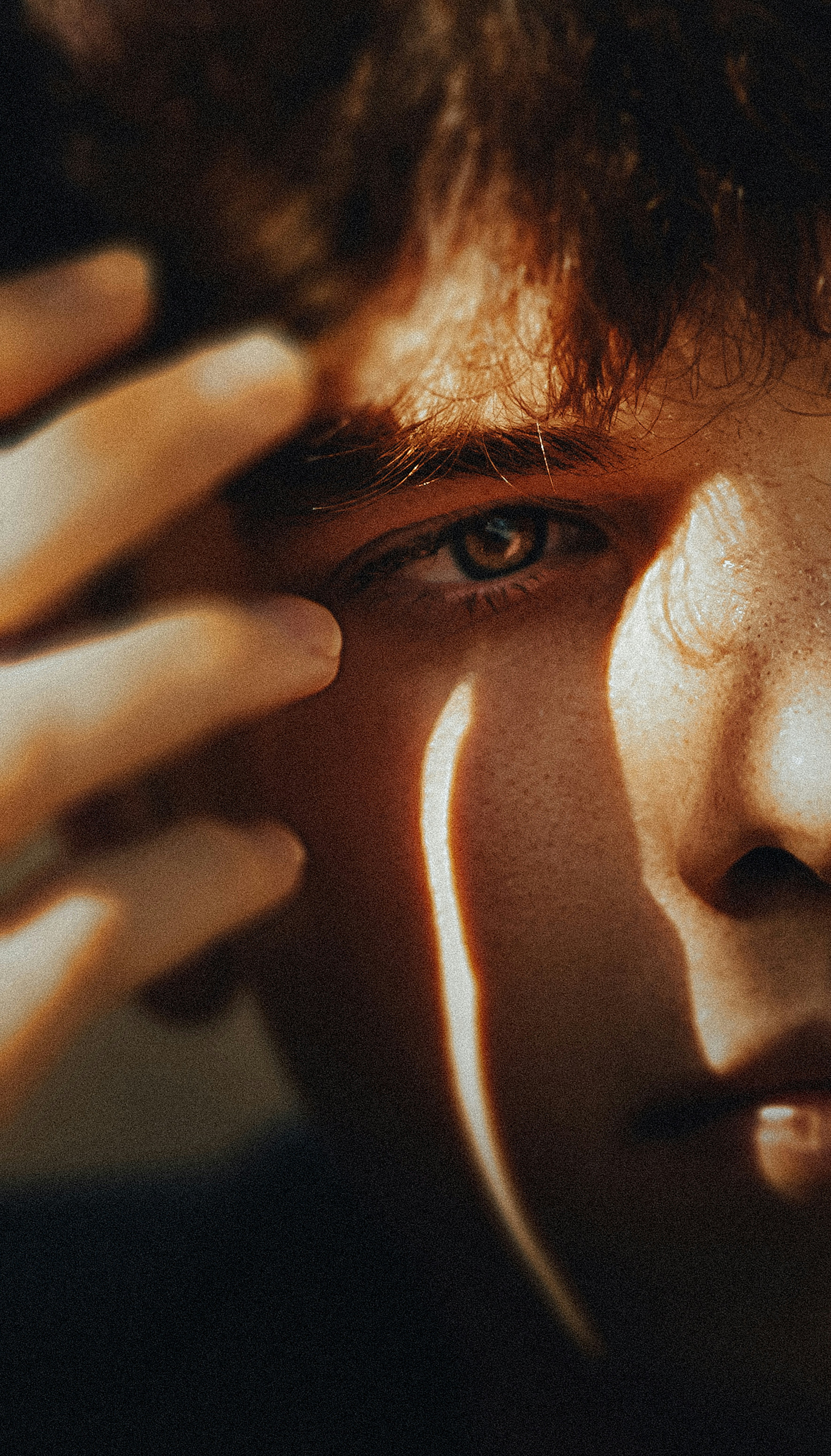 クローズ アップ写真で顔をマンします の写真 Unsplashで見つけるクルディスタン州の無料写真