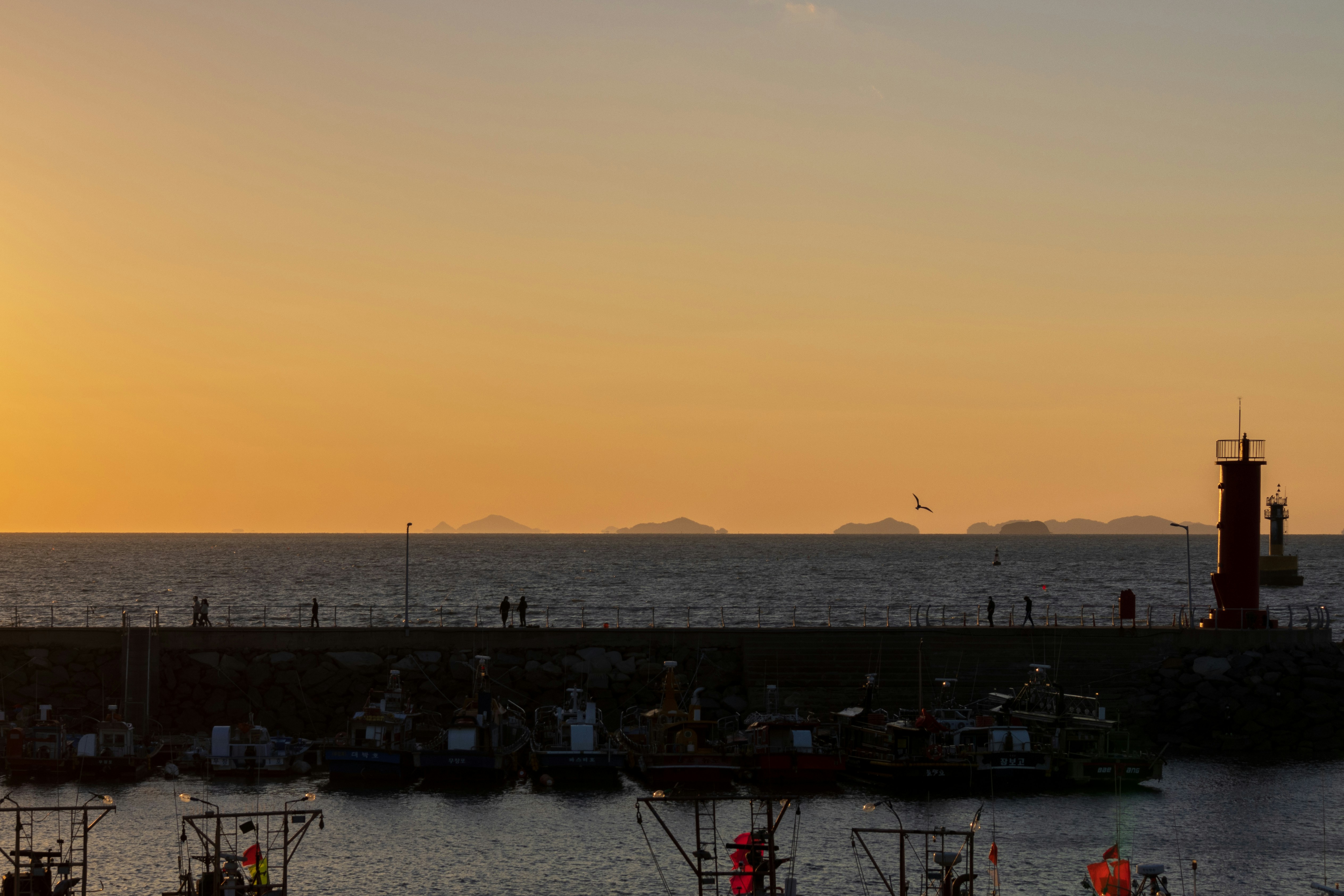 Photo by rawkkim