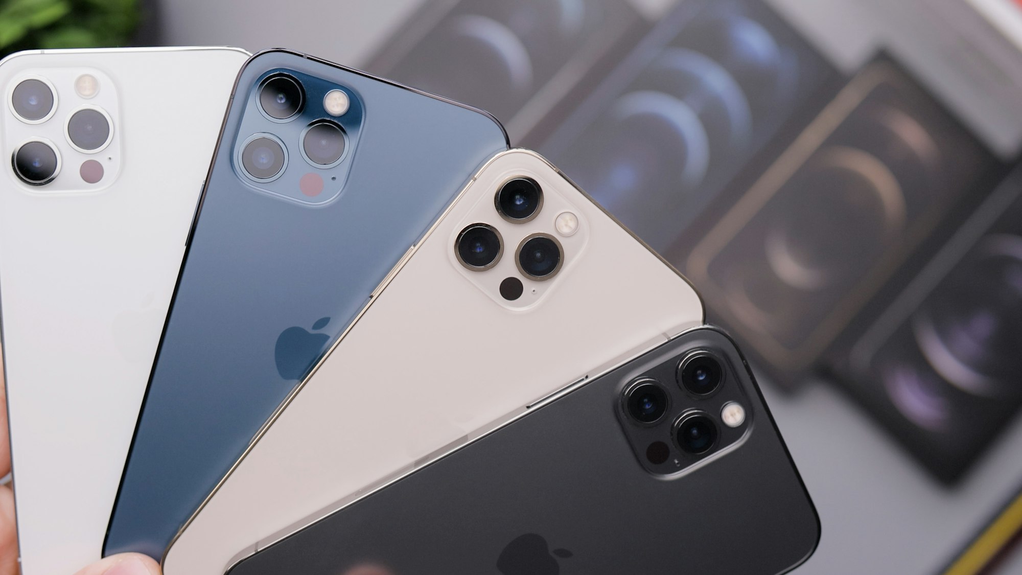 Apple отзывает часть iPhone 12 и iPhone 12 Pro из-за проблем со звуком