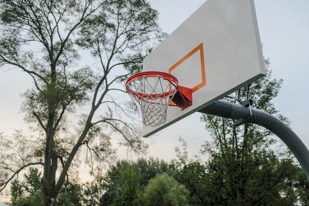 white and red basketball hoop