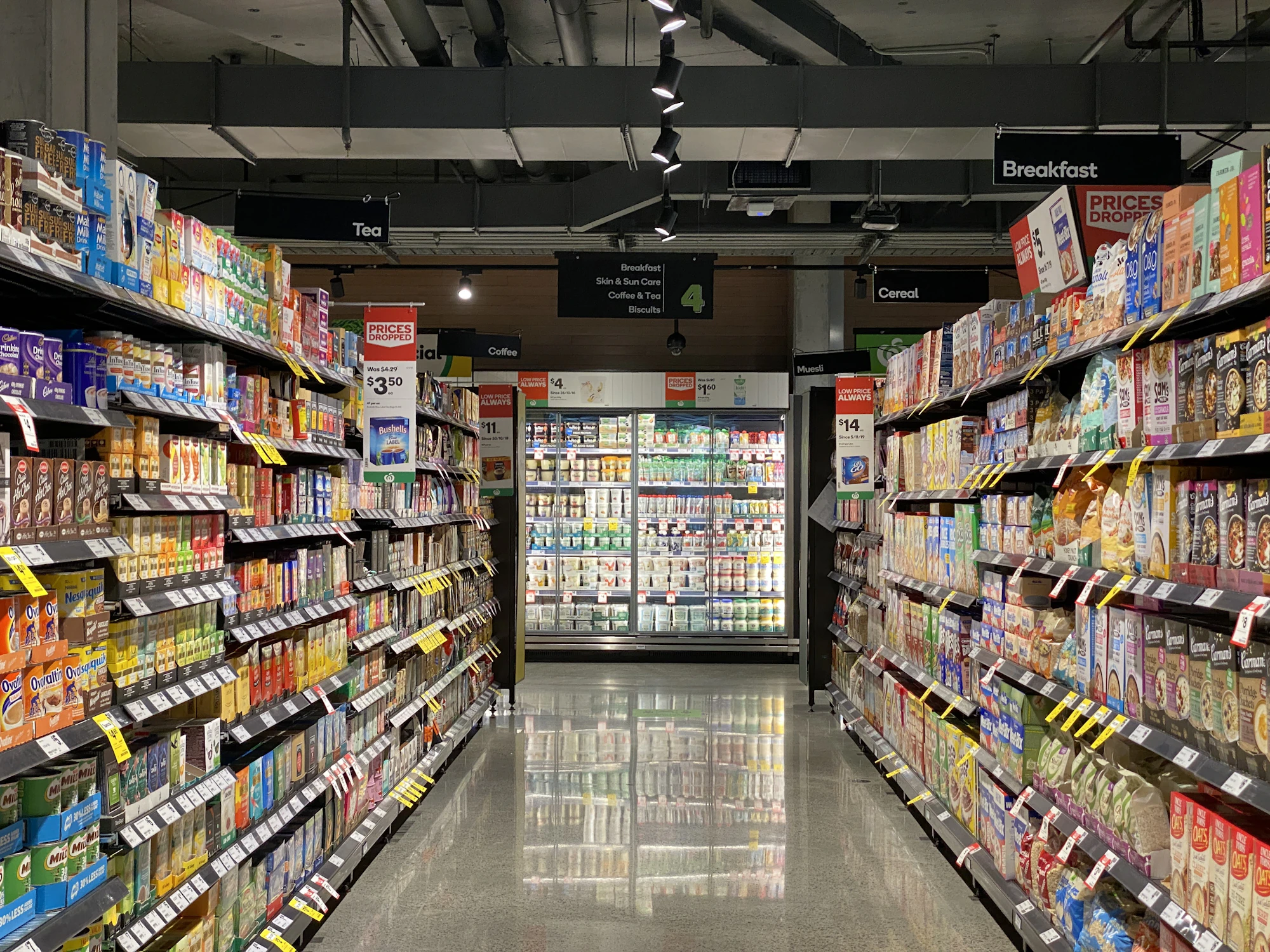 Mandarin Group supermarket interyeri