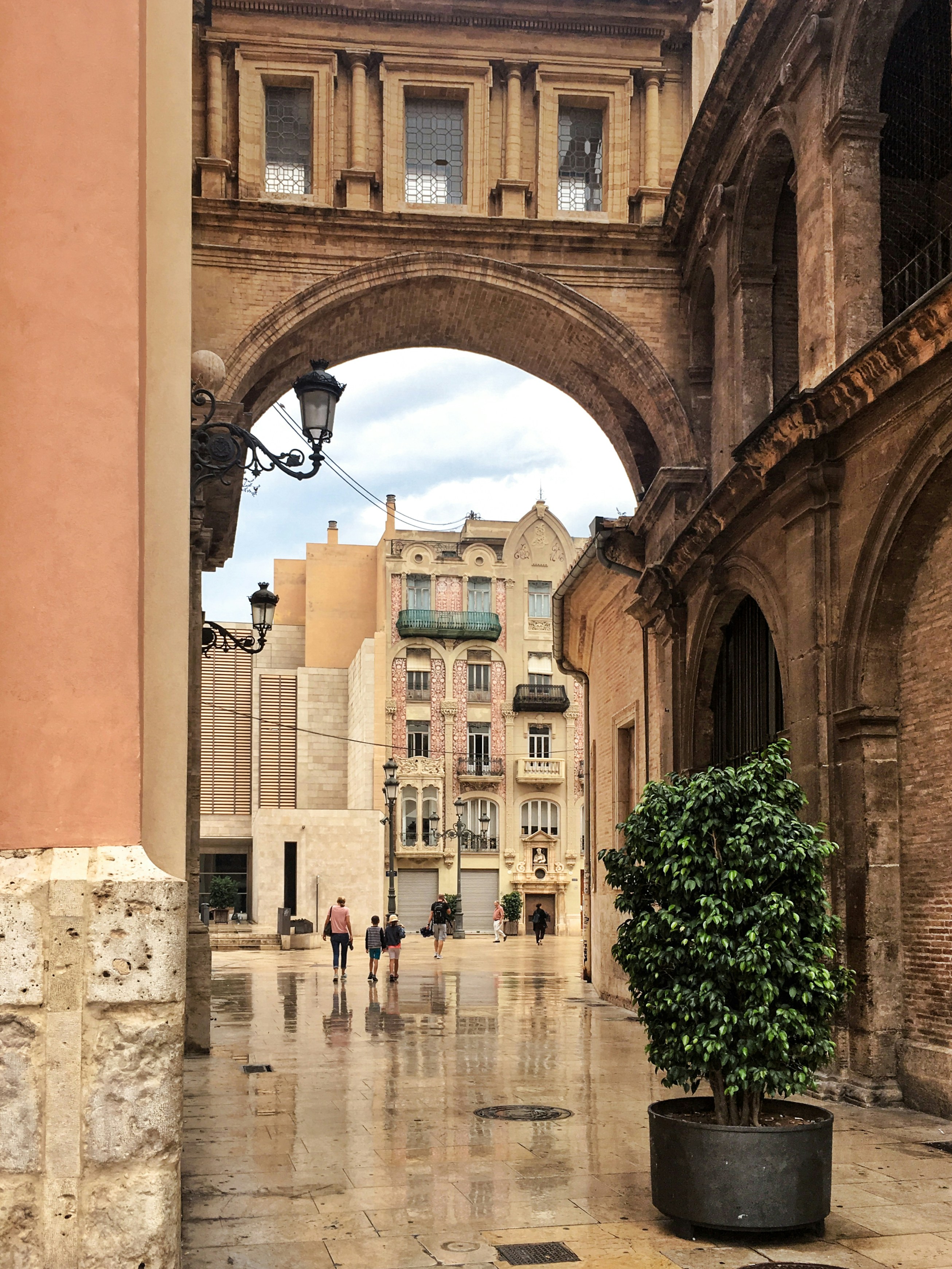 El Carmen & Ciutat Vella: The Historic Core for First-Timers