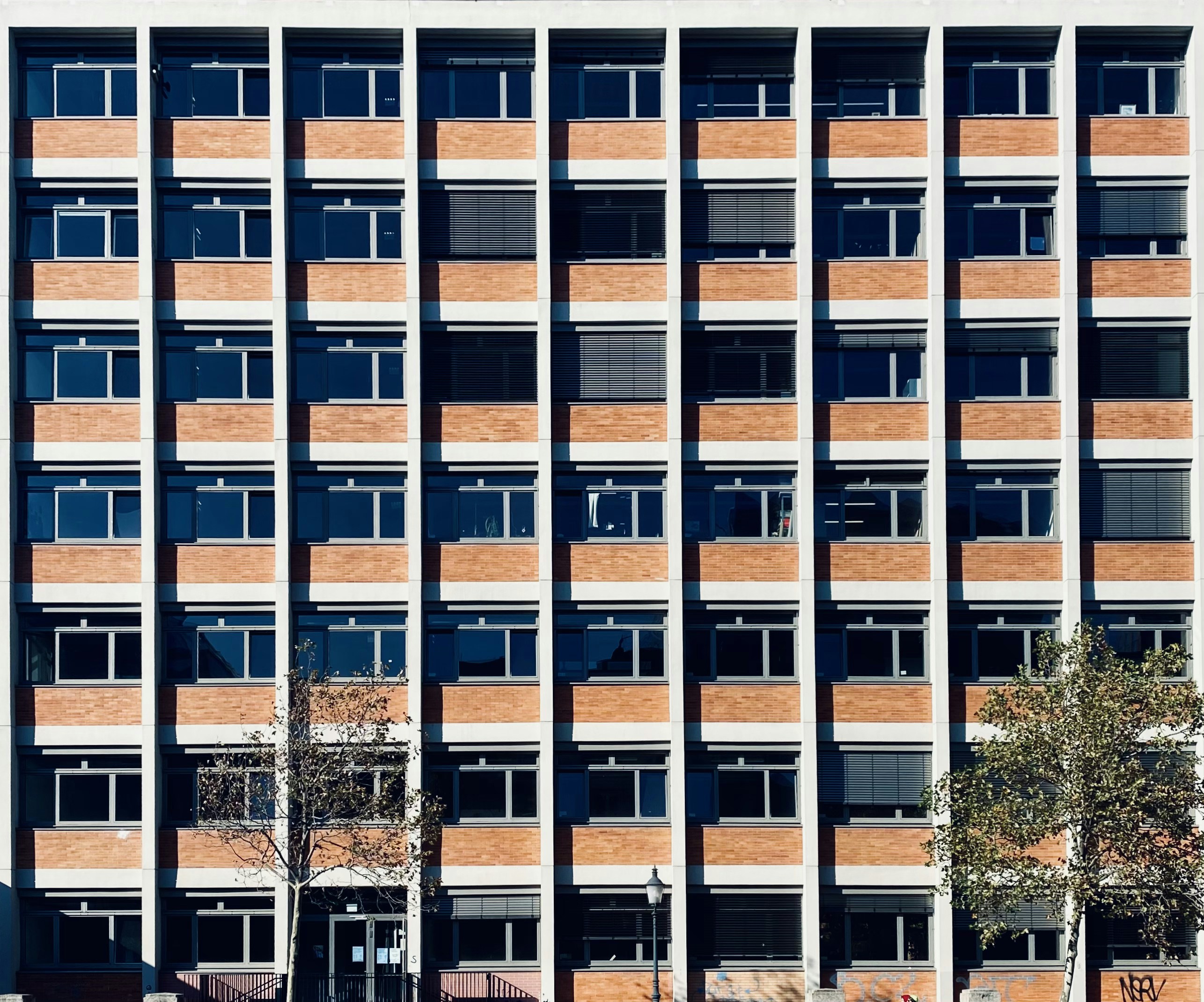 brown and white concrete building