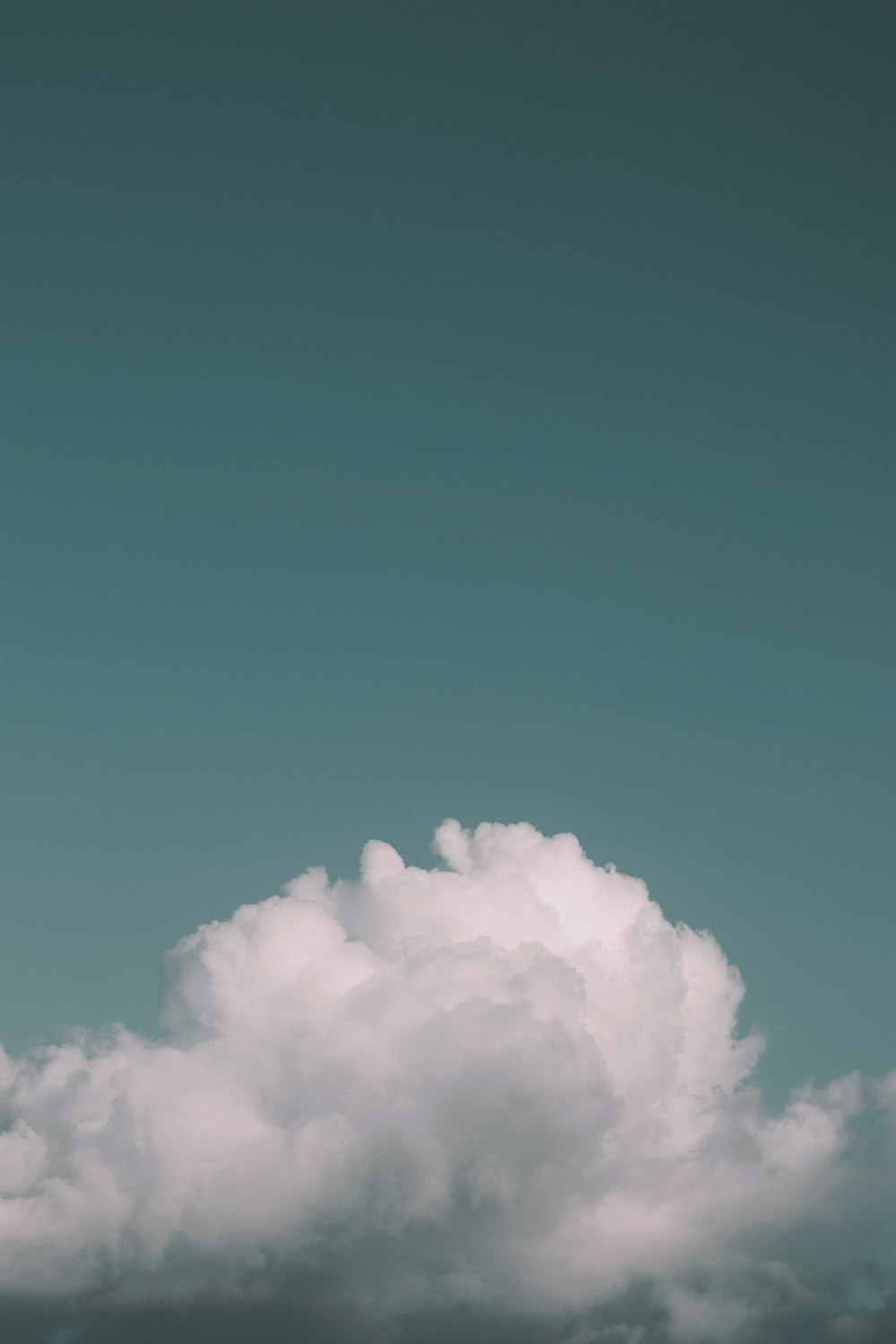 白い雲と青い空